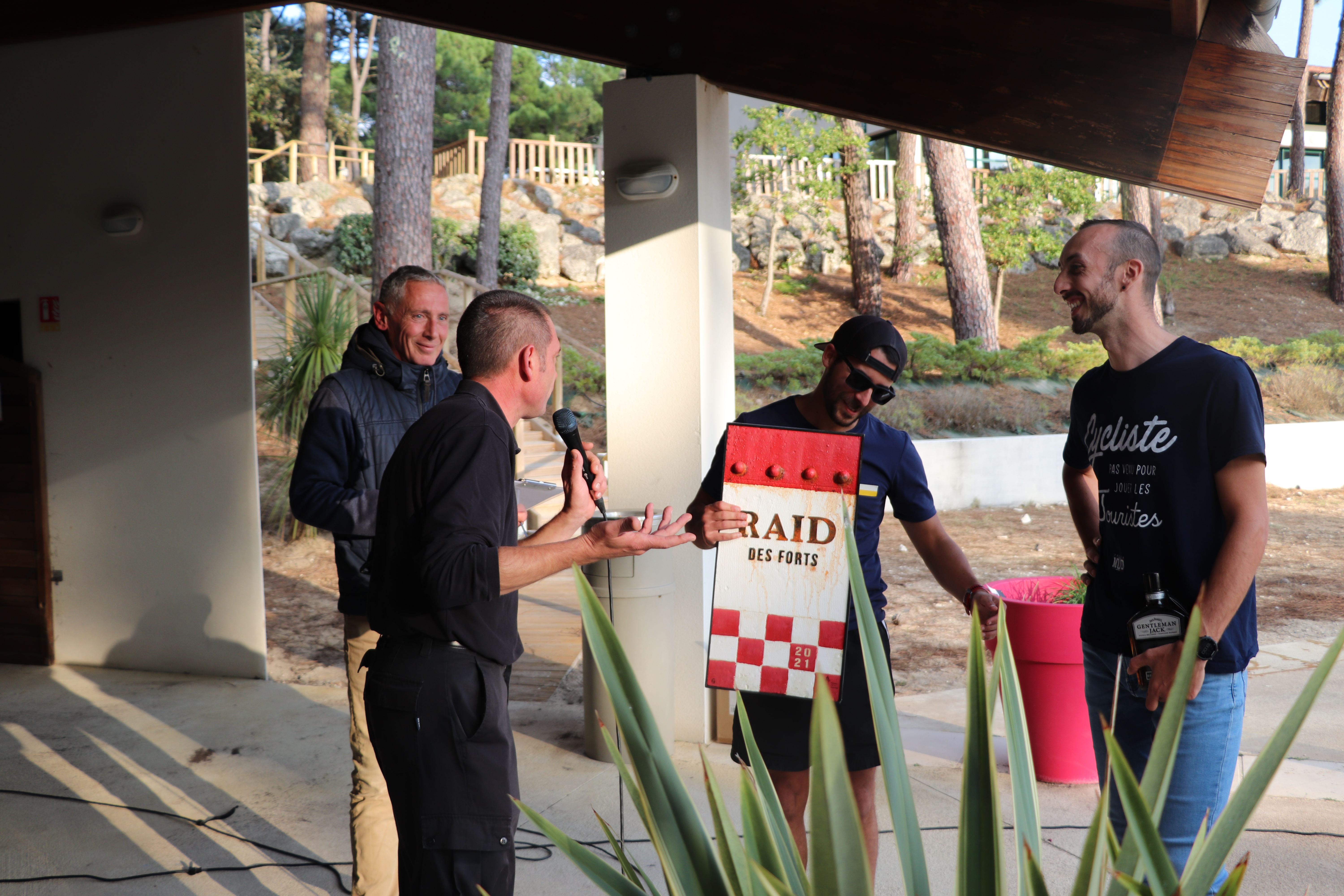 Remise trophé gagnants du raid